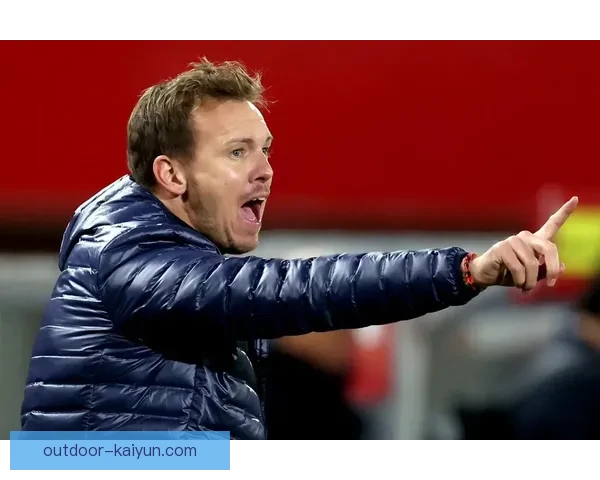 纳格尔斯曼职业轨迹回顾：从年轻教练到顶级战术大师的成长之路